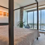 Panoramic Sea Views